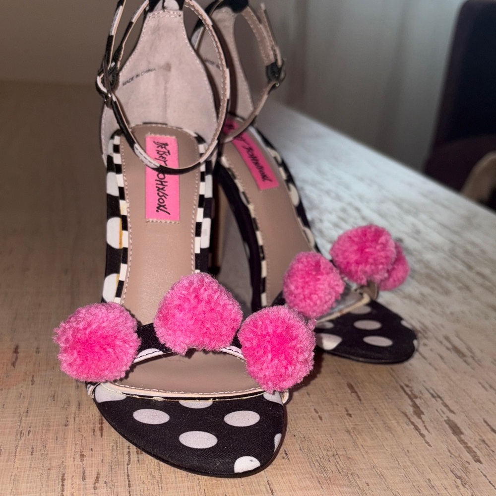 Betsey Johnson Black and Pink Polka Dot Heels NWOT
